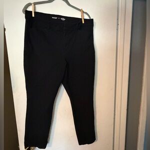 Old Navy Black Women’s high rise pixie skinny
